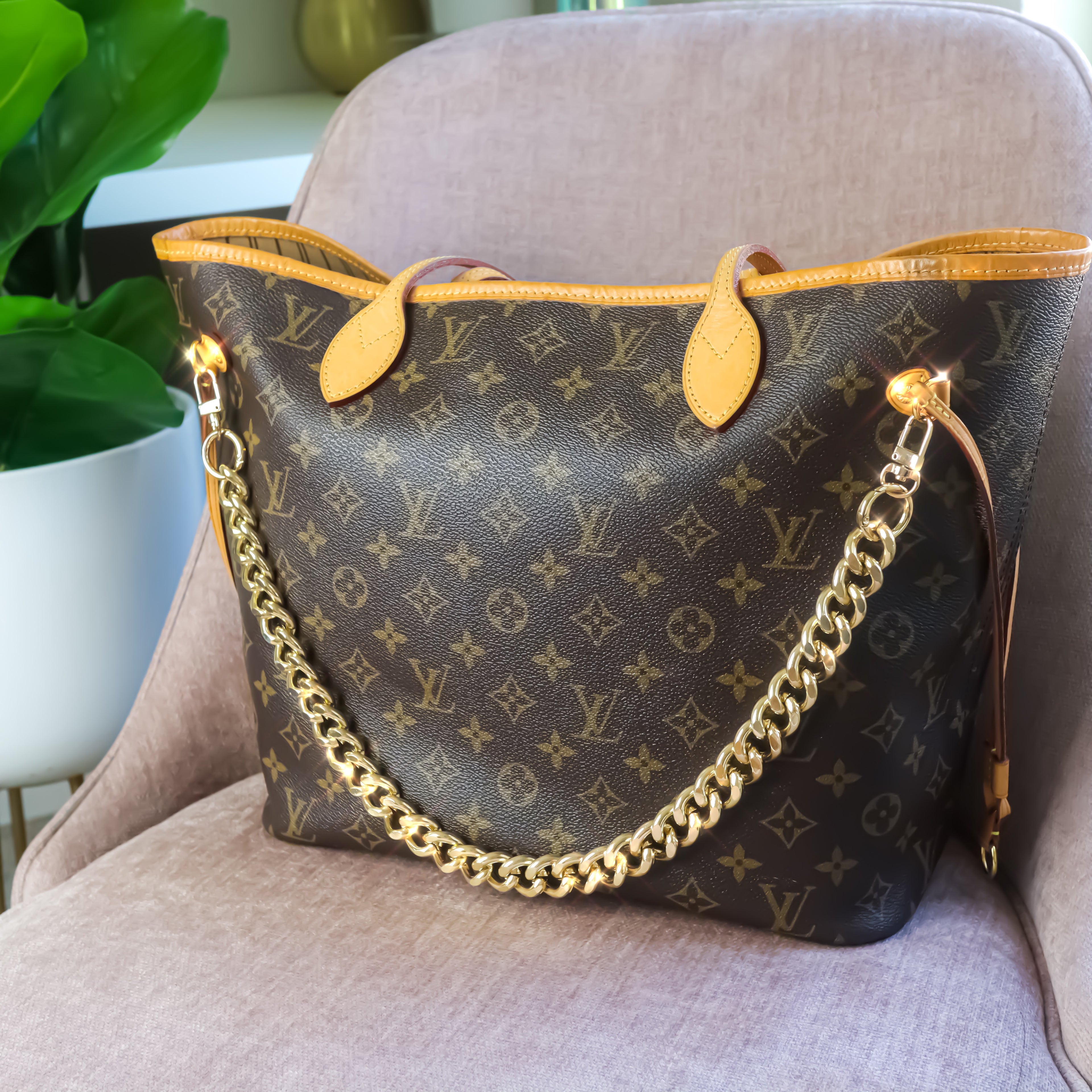 MILLIONAIRE SHOULDER CHAIN