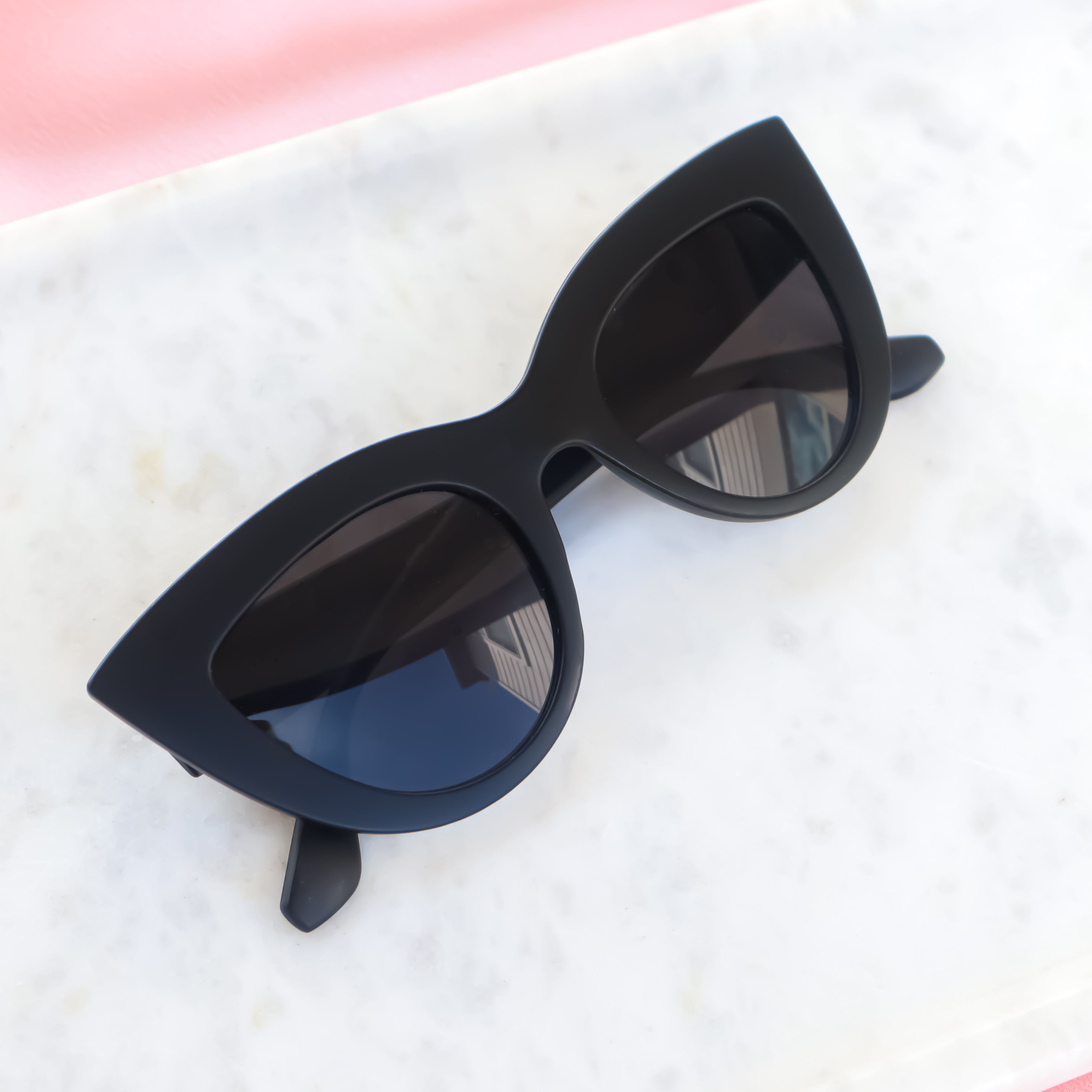 CAT SUNGLASSES, CAT SHAPED SUNGLASSES, BLACK SUNGLASSES, VINTAGE SUNGLASSES